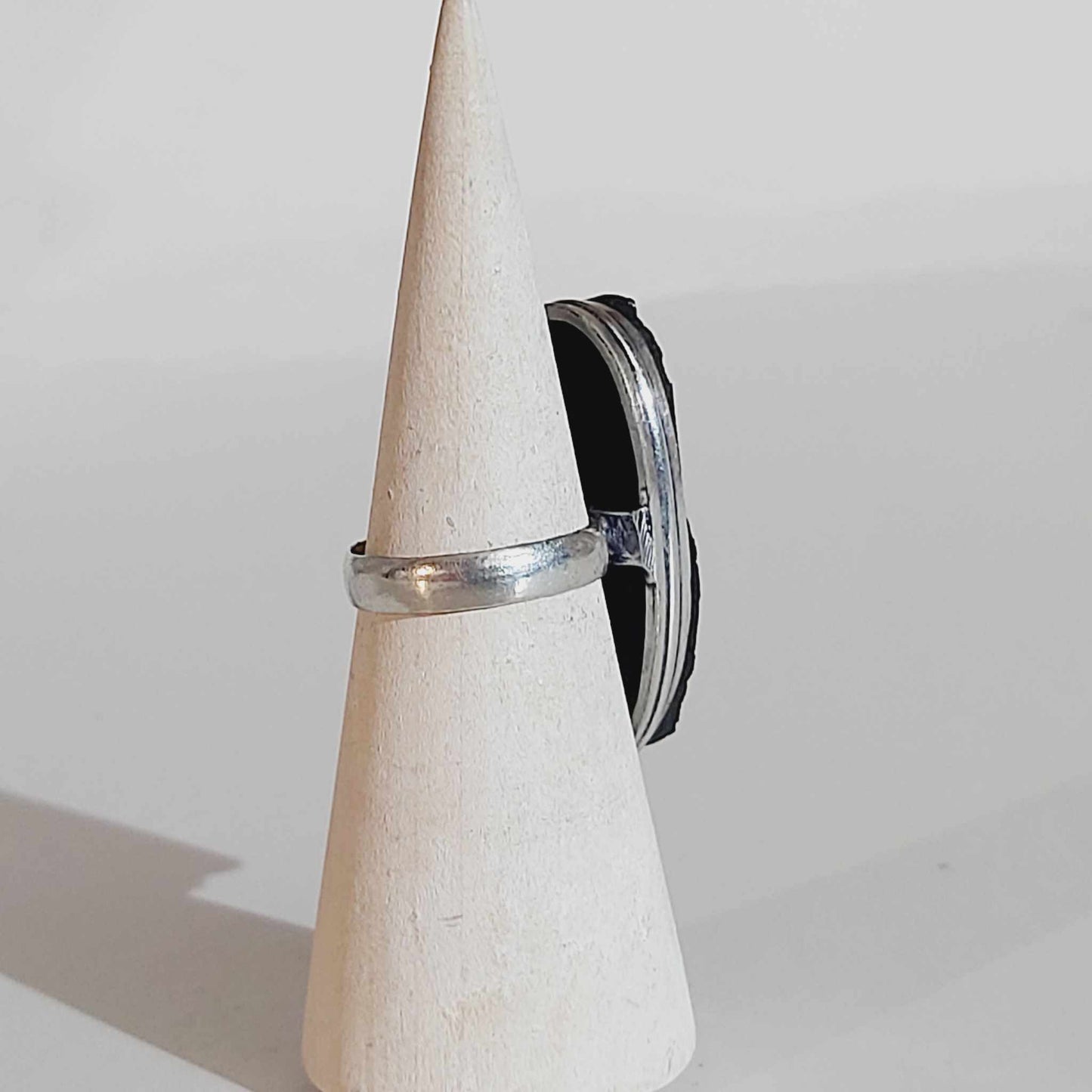 Black Tourmaline Psychic Protection Ring US 7.5 (E1627)