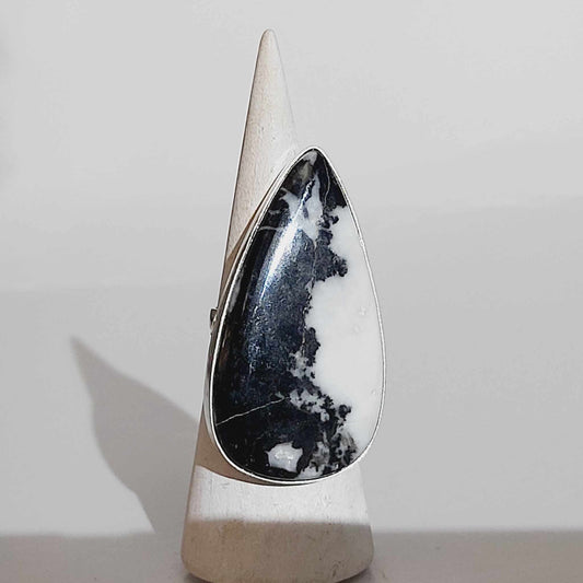 White Buffalo Turquoise Gemstone Ring Size US 8 (E1648)