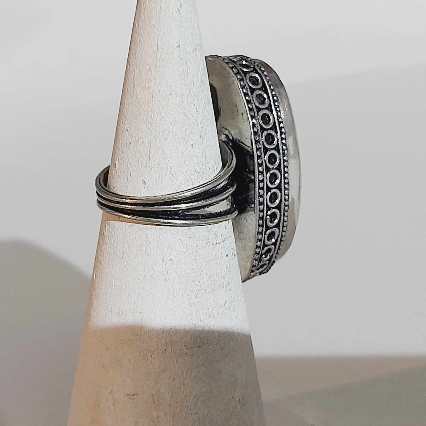 Free Spirit Rainbow Moonstone Ring Size US 7 (E1663)