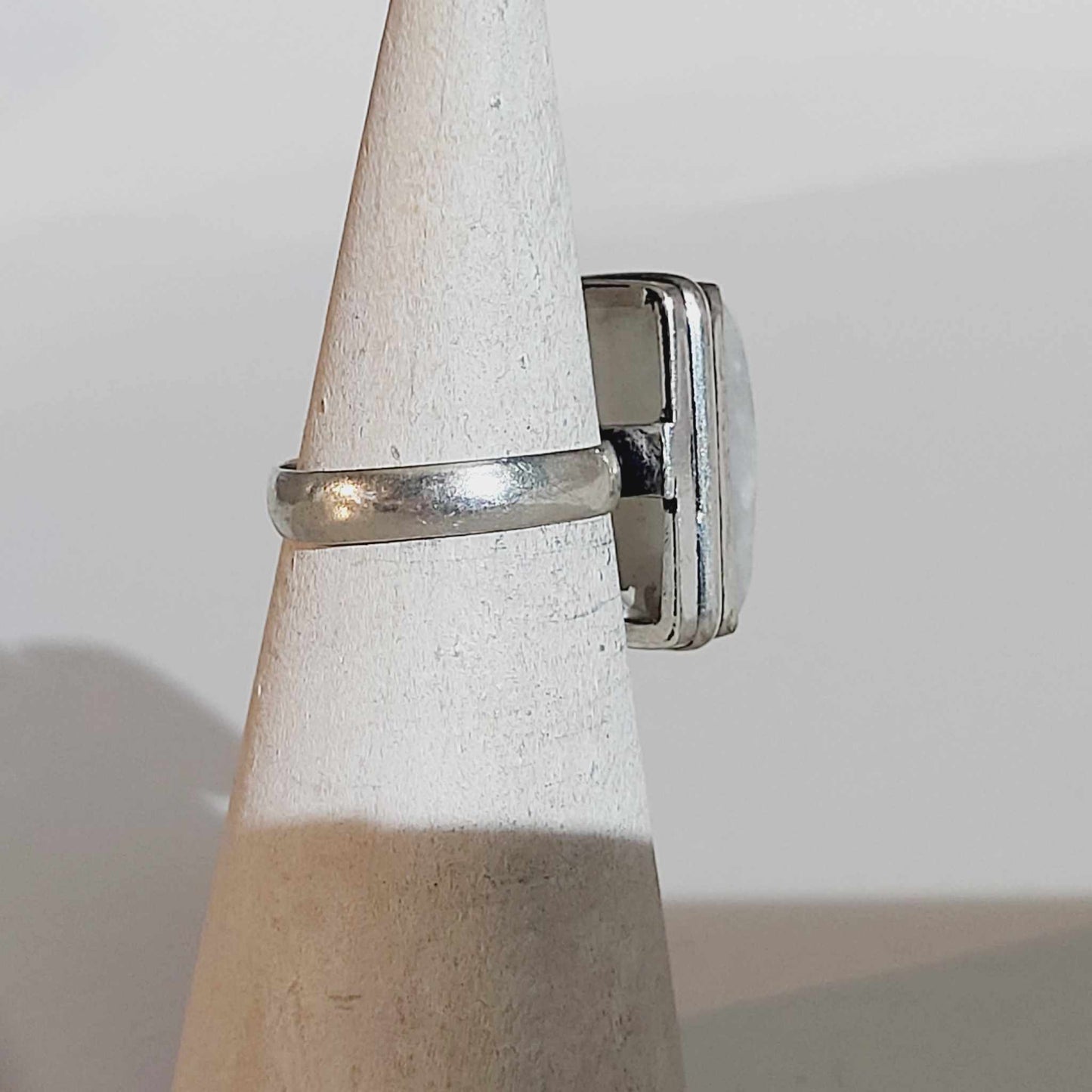 Free Spirit Rainbow Moonstone Ring Size US 7 (E1664)