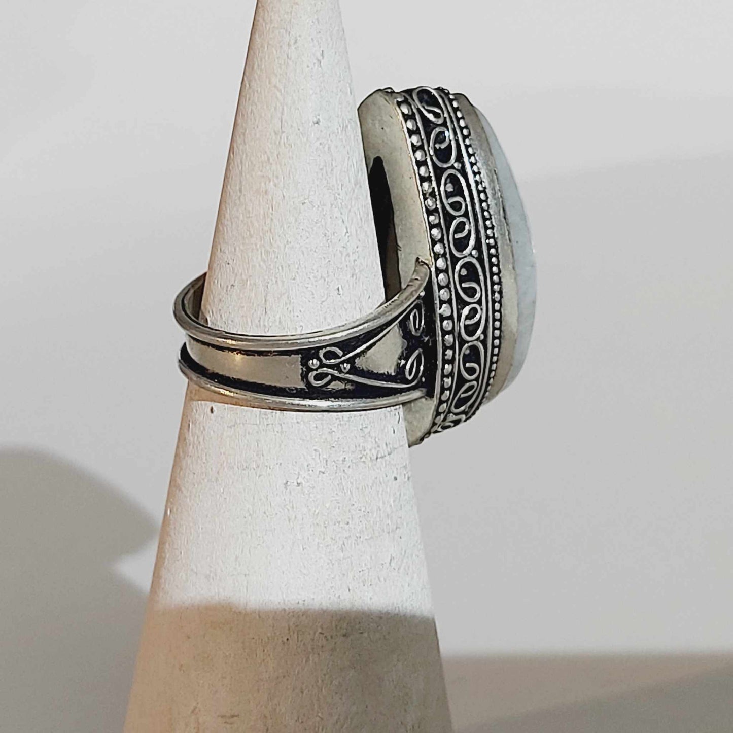 Free Spirit Rainbow Moonstone Ring Size US 7 (E1665)