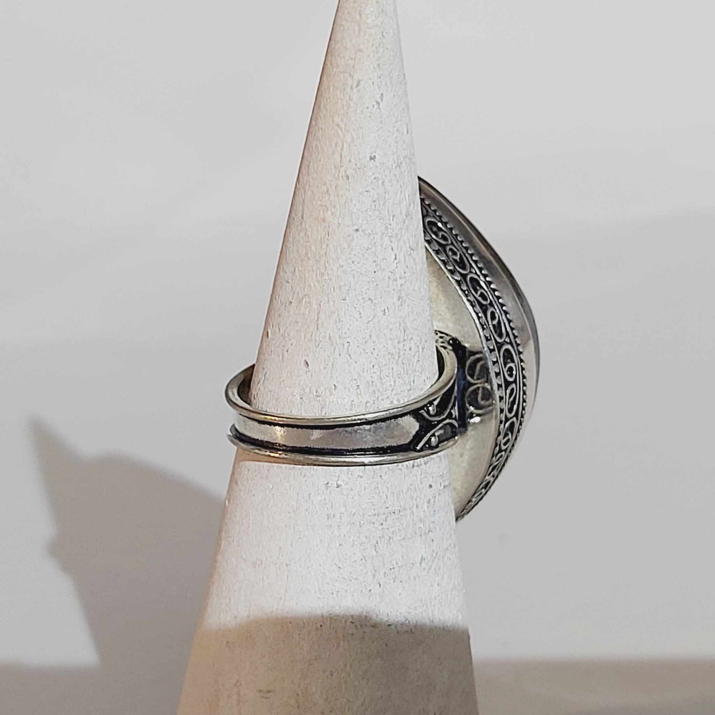 Labradorite Protection Gemstone Ring US 8.5 or UK Q (E1734)