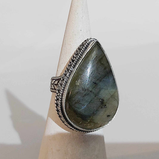 Labradorite Protection Gemstone Ring US 8.5 or UK Q (E1735)