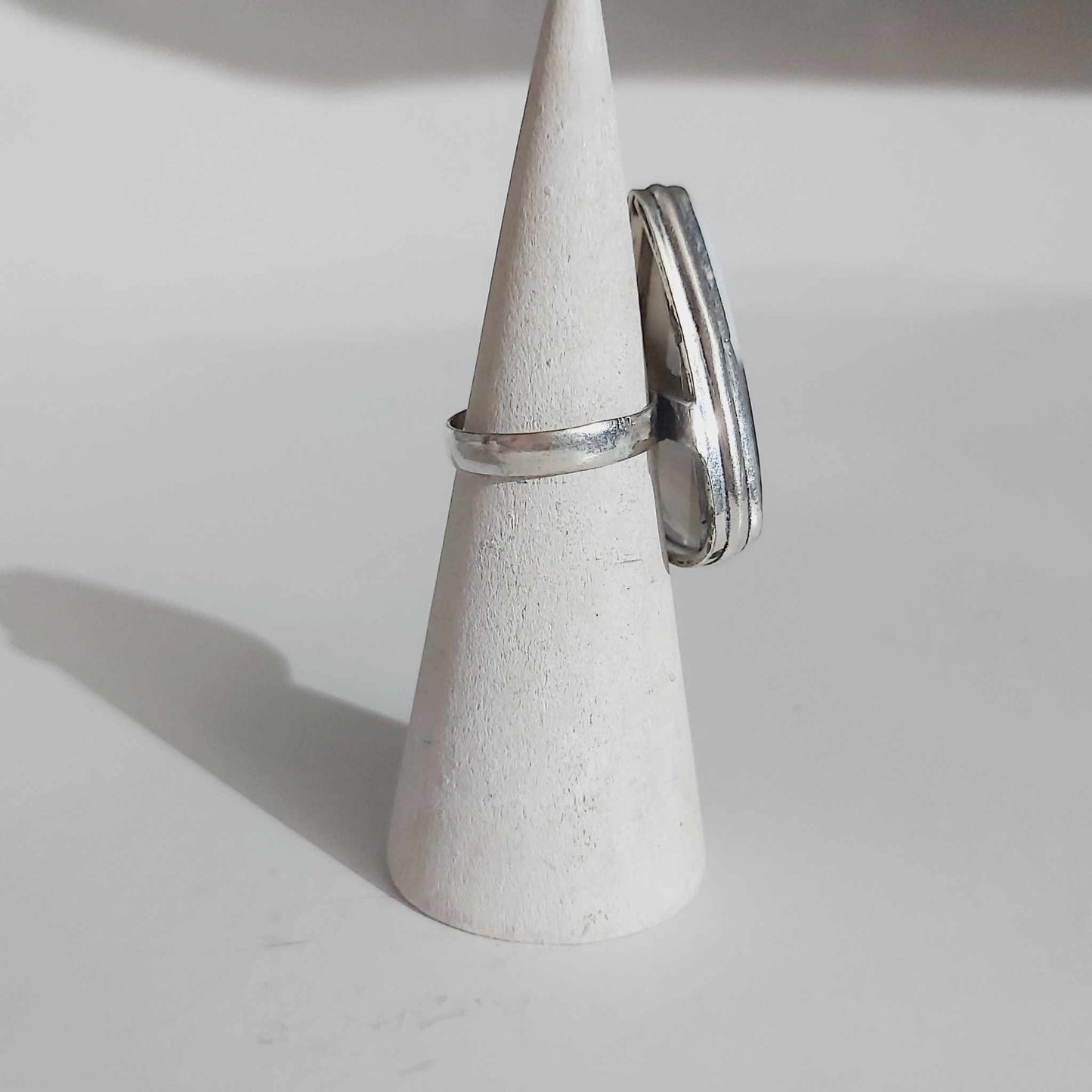 Agate Physical Wellbeing Gemstone Ring US 6.5 (E2406)