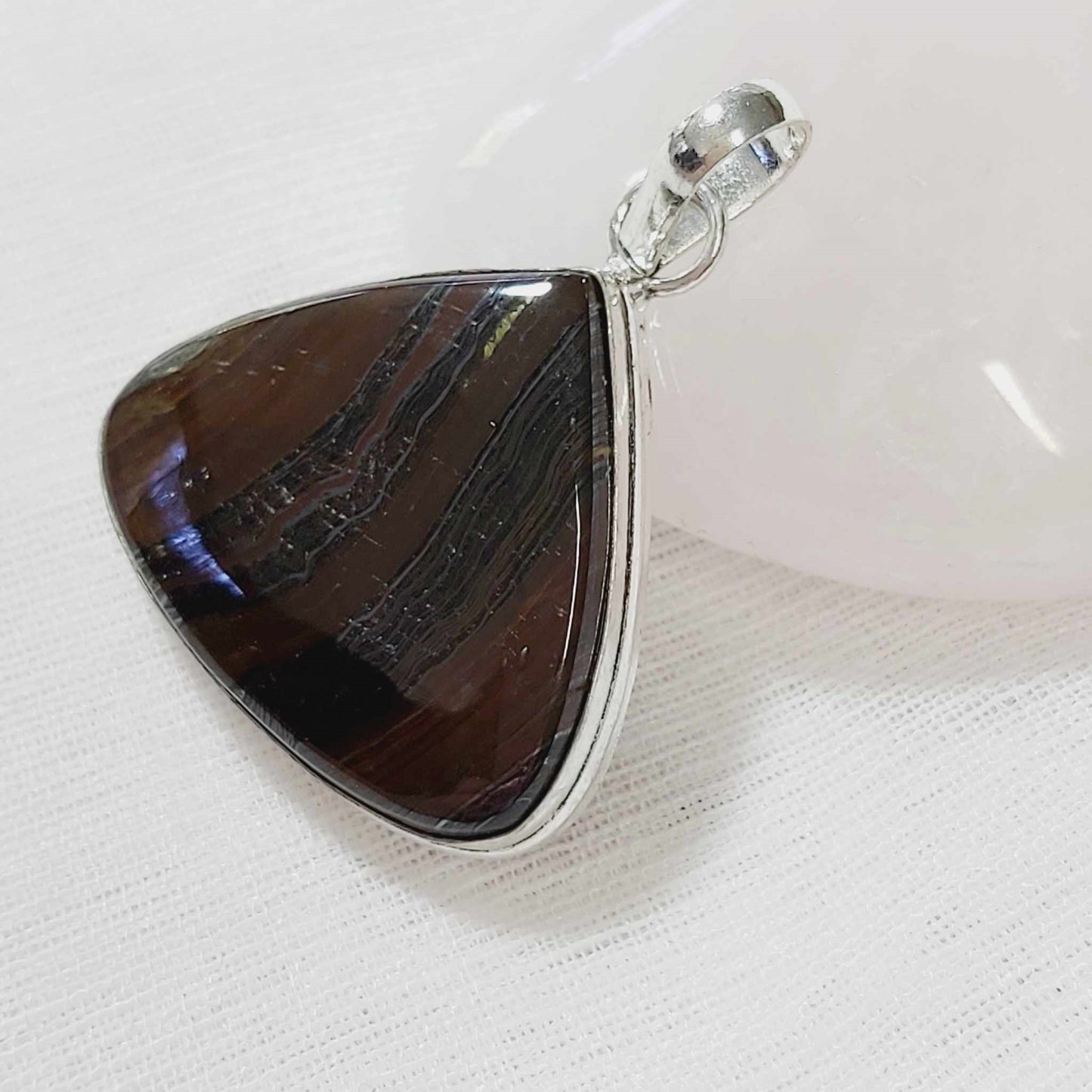 Tiger Eye Gemstone Crystal Pendant (E764)