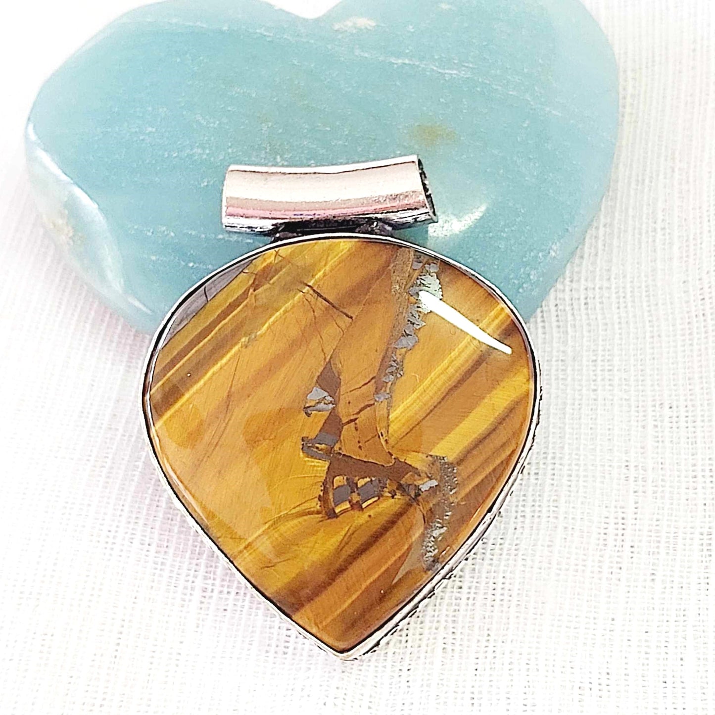 Tiger Eye Gemstone Crystal Pendant (E838)