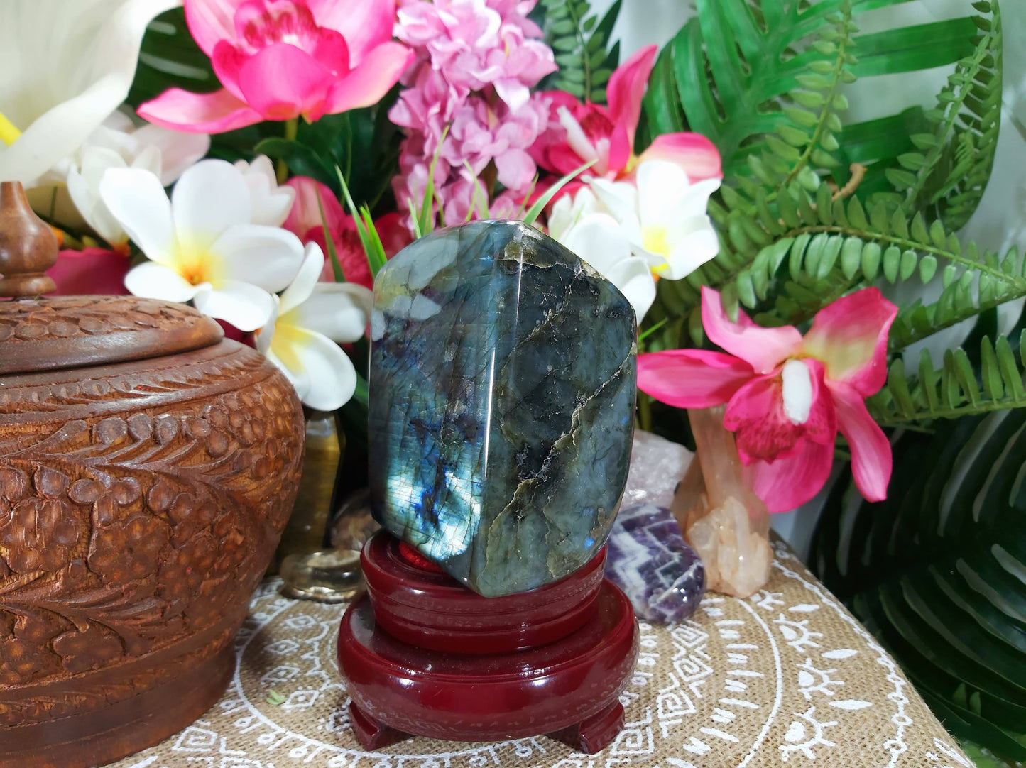 Labradorite Crystal 800 gms (GEM33)