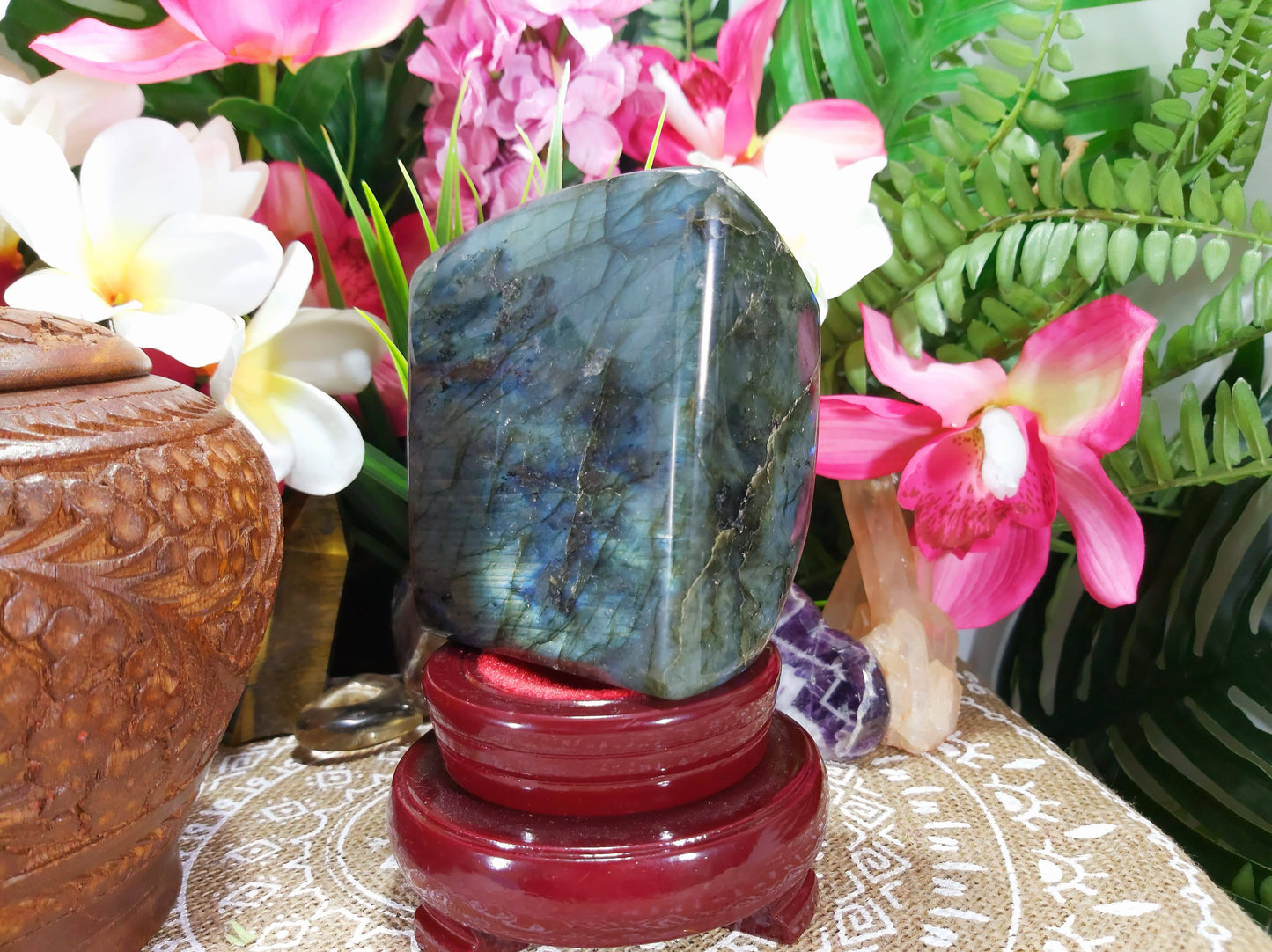 Labradorite Crystal 800 gms (GEM33)