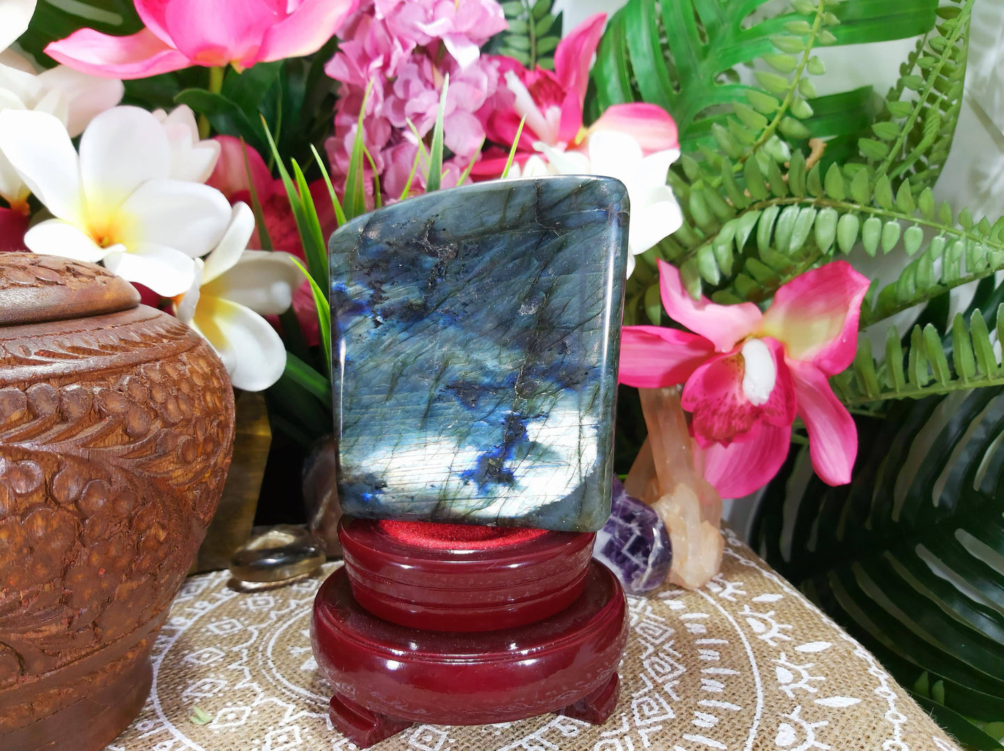 Labradorite Crystal 800 gms (GEM33)