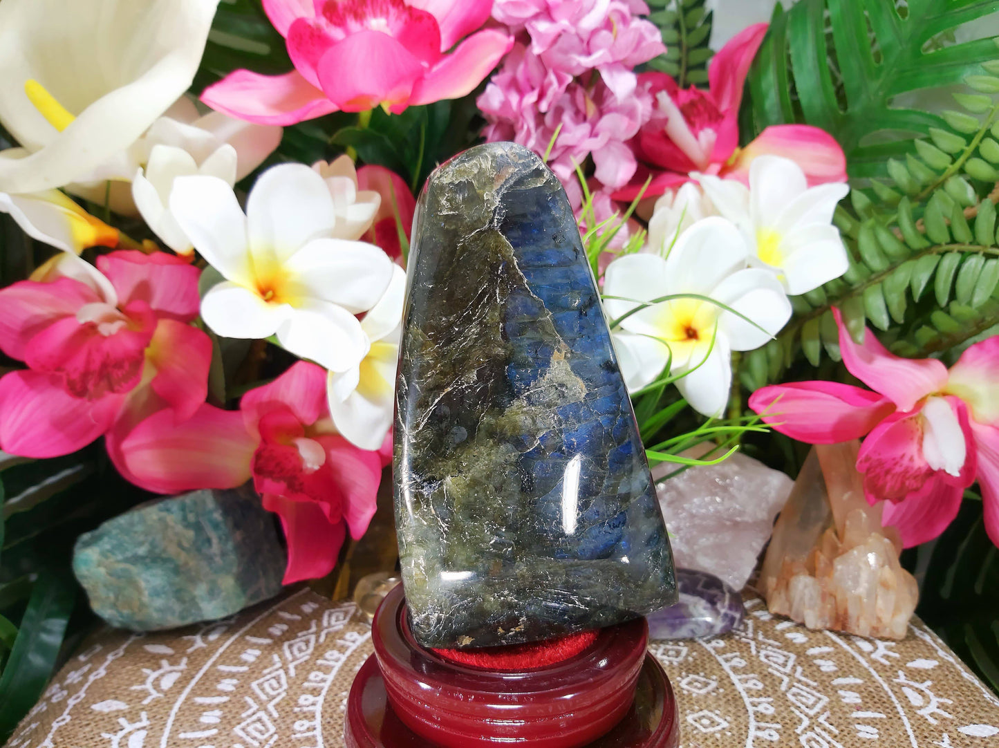 Labradorite Crystal 585 gms (GEM5)