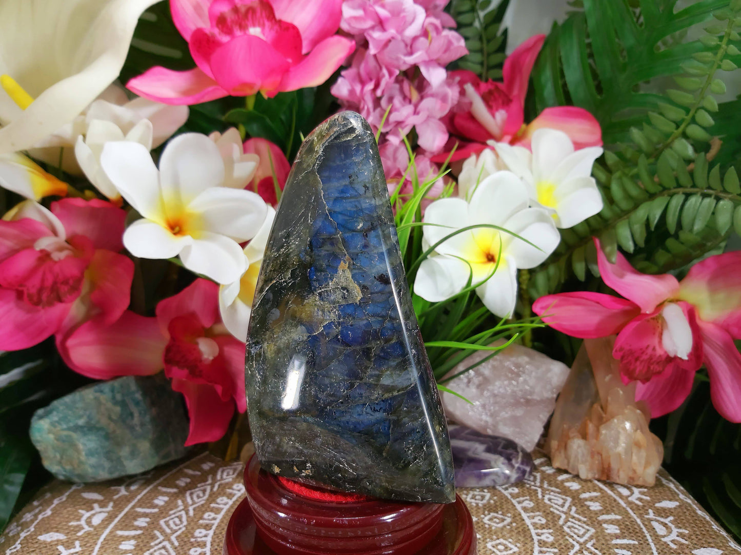 Labradorite Crystal 585 gms (GEM5)