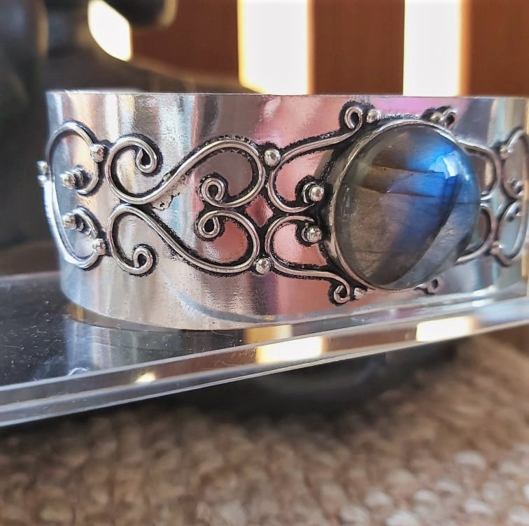 Labradorite Inner Spirit Gemstone Bangle (B223)