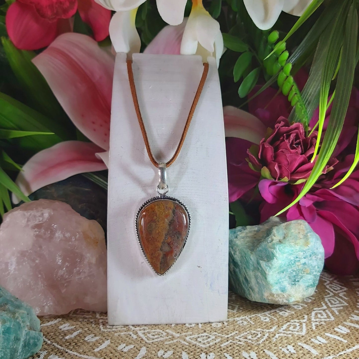 Agate Grounding & Protection Gemstone Pendant (E1251)
