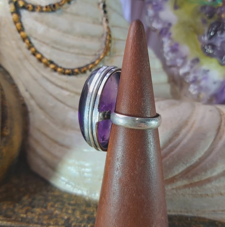Amethyst Protection Gemstone Ring Size US 6 (E1525)