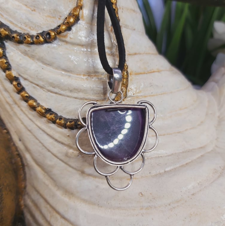 Amethyst Gemstone Pendant (E1670)