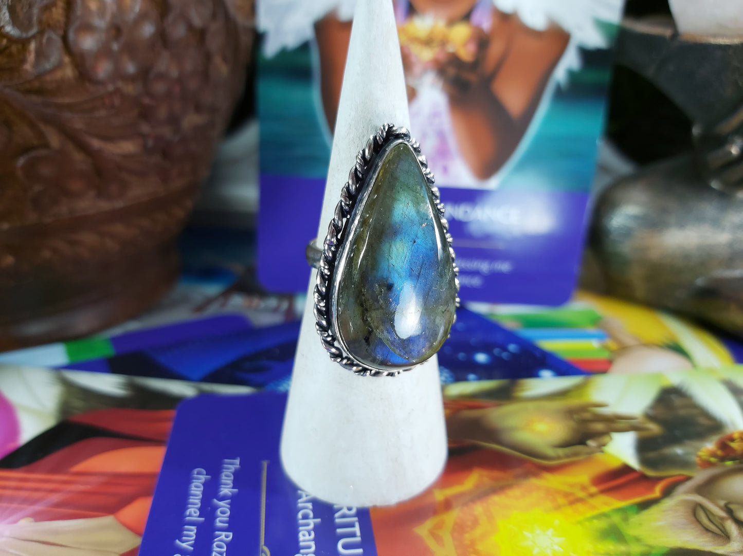 Labradorite Inner Spirit Ring Size US 8.5 (E168)
