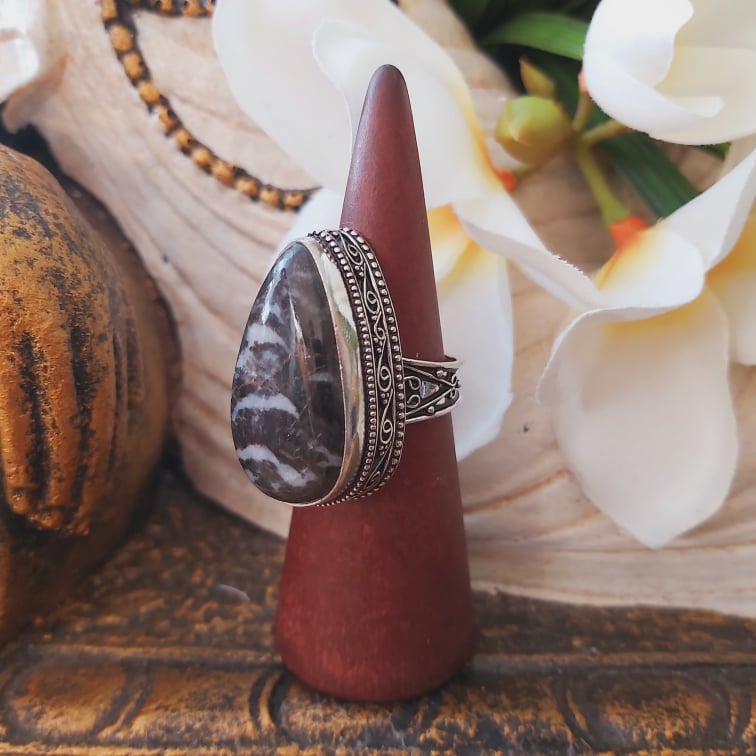 White Buffalo Turquoise Gemstone Ring Size US 9 (E1740)