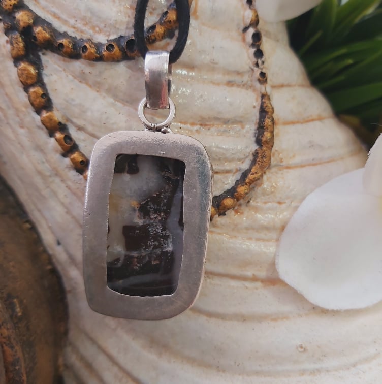 Serpentine Gemstone Pendant (E1807)