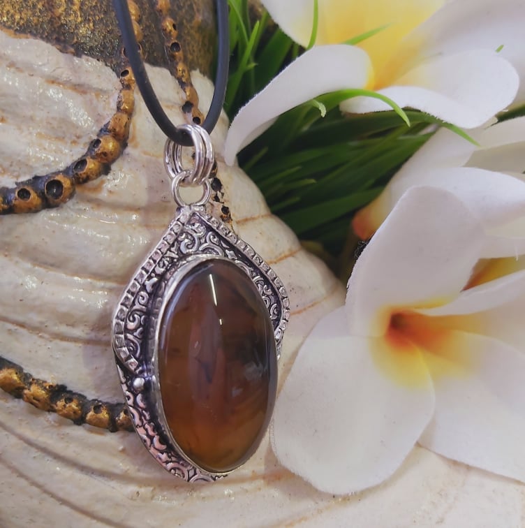 Agate Protection Gemstone Pendant (E1820)