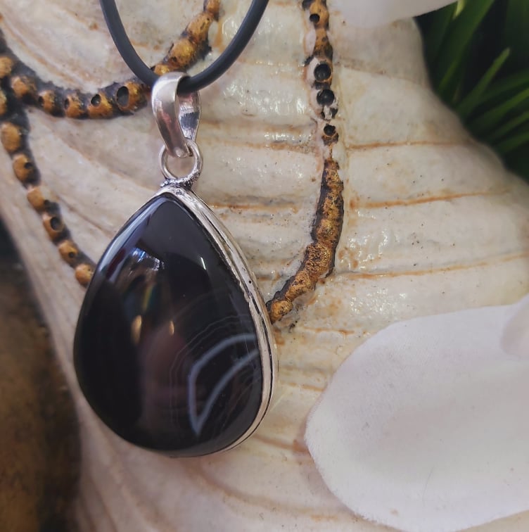 Agate Protection Gemstone Pendant (E1832)