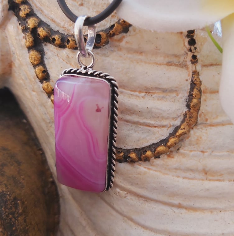 Agate Grounding & Protection Gemstone Pendant (E1888)