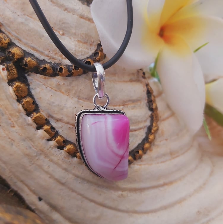 Agate Grounding & Protection Gemstone Pendant (E1894)