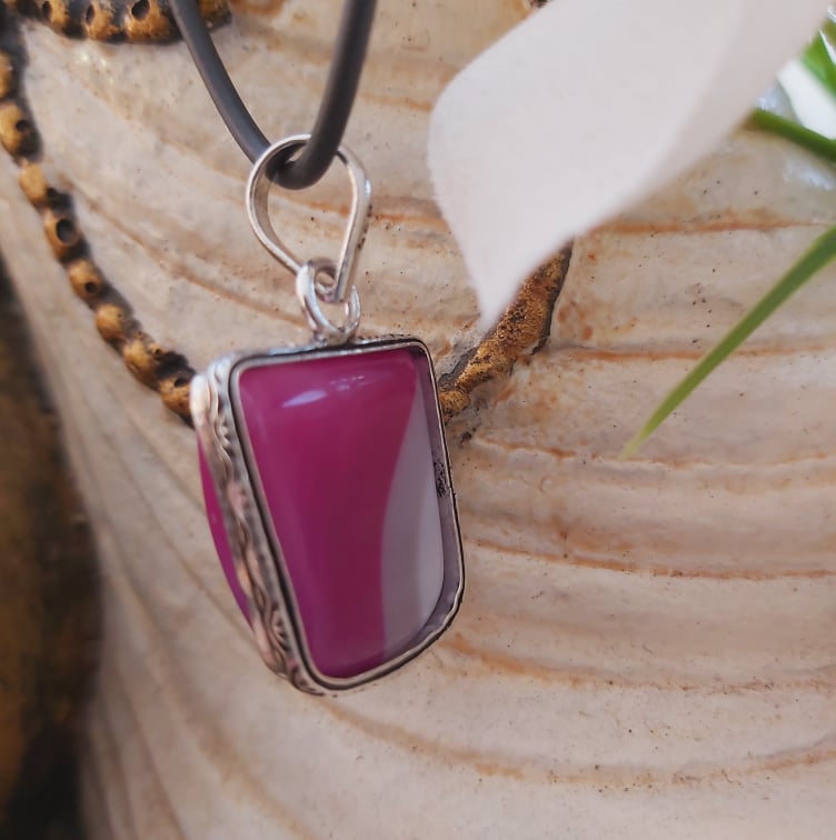 Agate Grounding & Protection Gemstone Pendant (E1895)