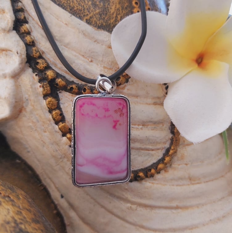 Agate Grounding & Protection Gemstone Pendant (E1897)