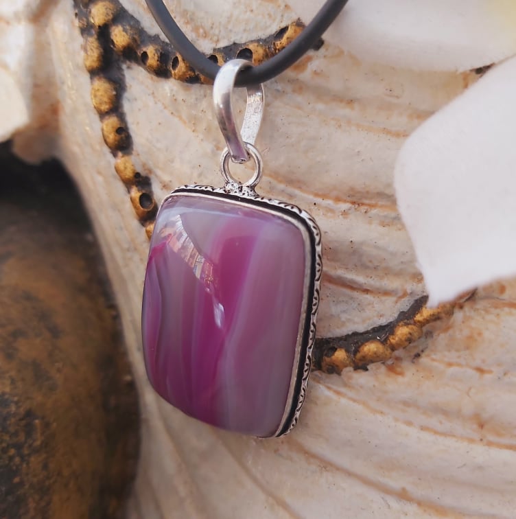 Agate Grounding & Protection Gemstone Pendant (E1899)