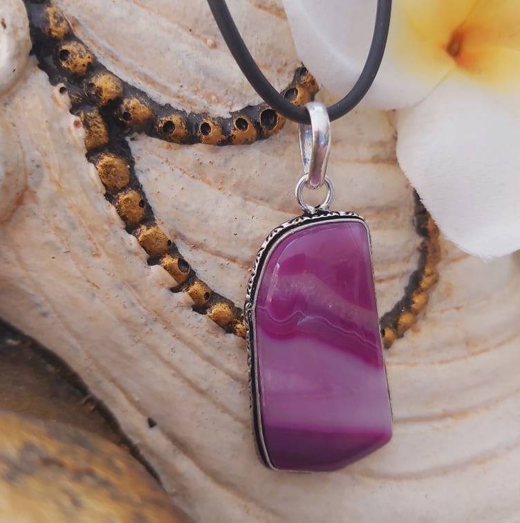 Agate Grounding & Protection Gemstone Pendant (E1900)