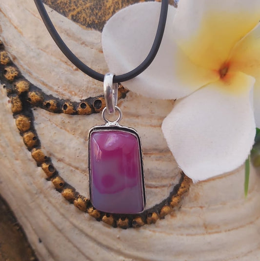 Agate Grounding & Protection Gemstone Pendant (E1901)