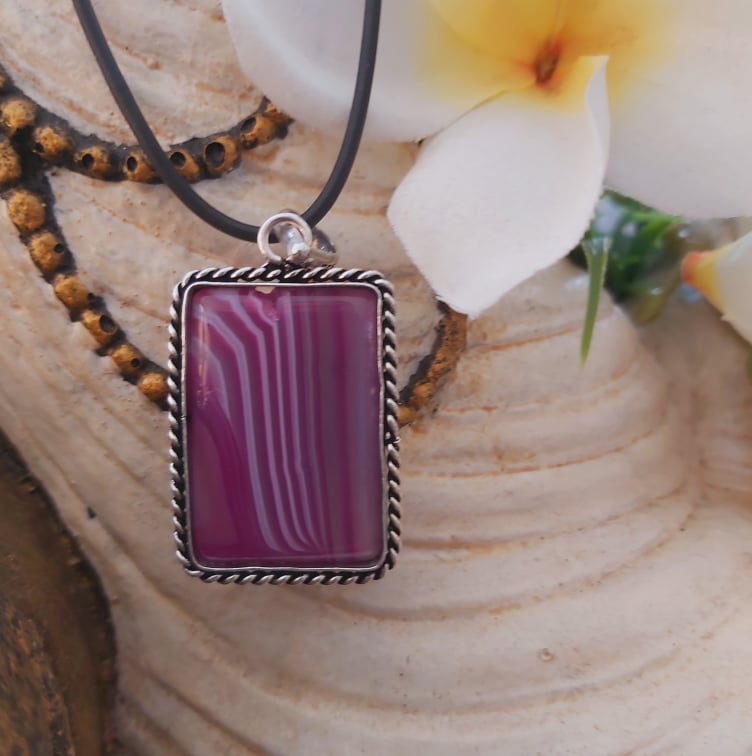 Agate Grounding & Protection Gemstone Pendant (E1902)