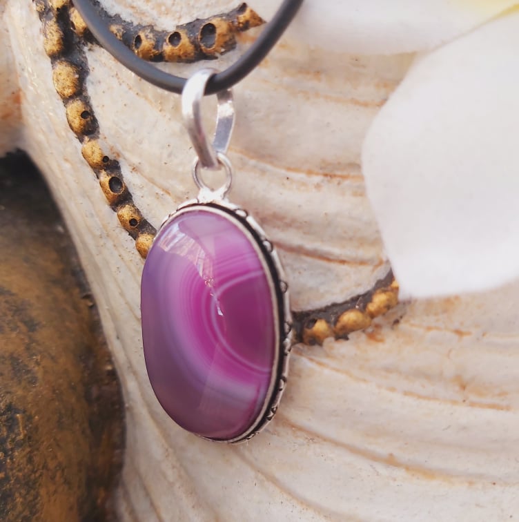 Agate Grounding & Protection Gemstone Pendant (E1908)