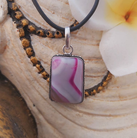 Agate Grounding & Protection Gemstone Pendant (E1910)