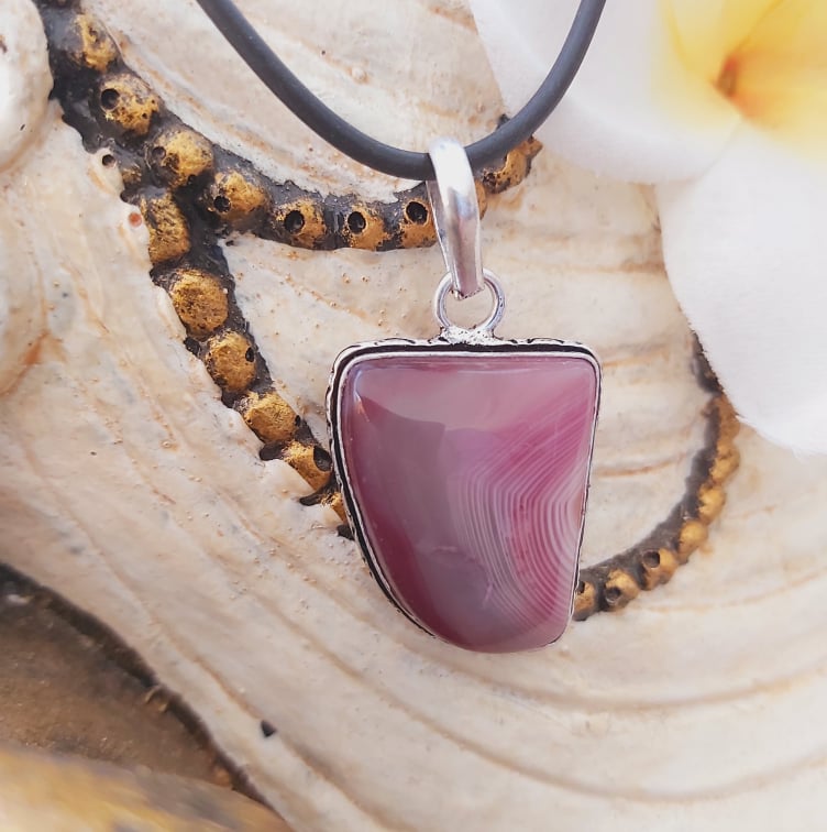 Agate Grounding & Protection Gemstone Pendant (E1912)