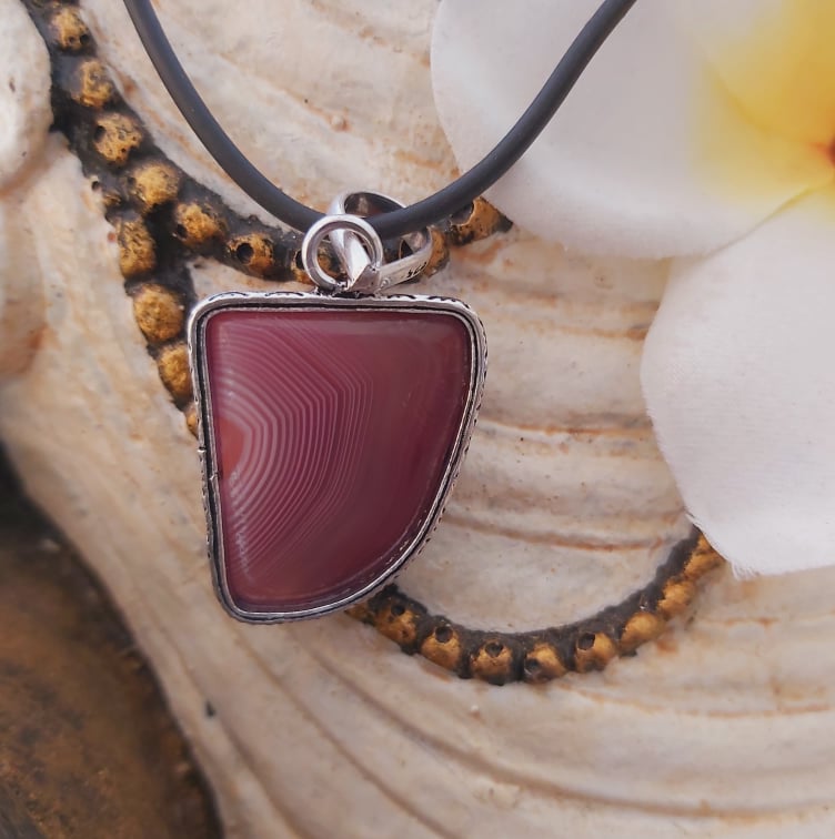 Agate Grounding & Protection Gemstone Pendant (E1912)
