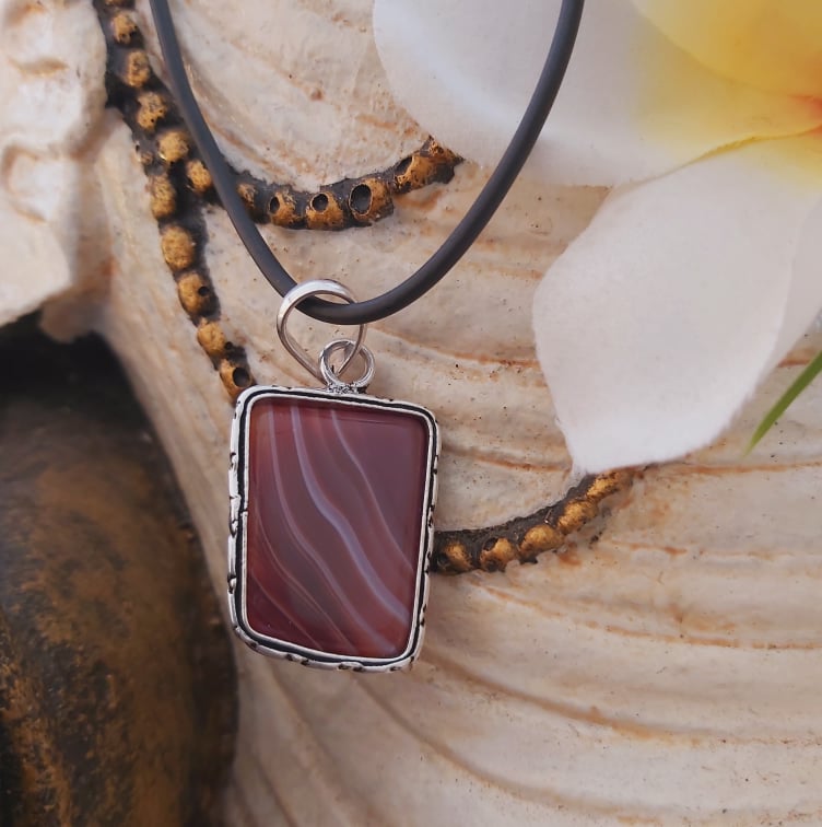 Agate Grounding & Protection Gemstone Pendant (E1913)