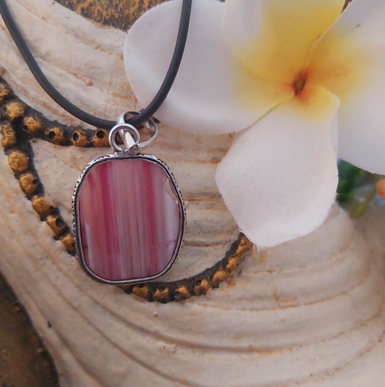 Agate Grounding & Protection Gemstone Pendant (E1914)