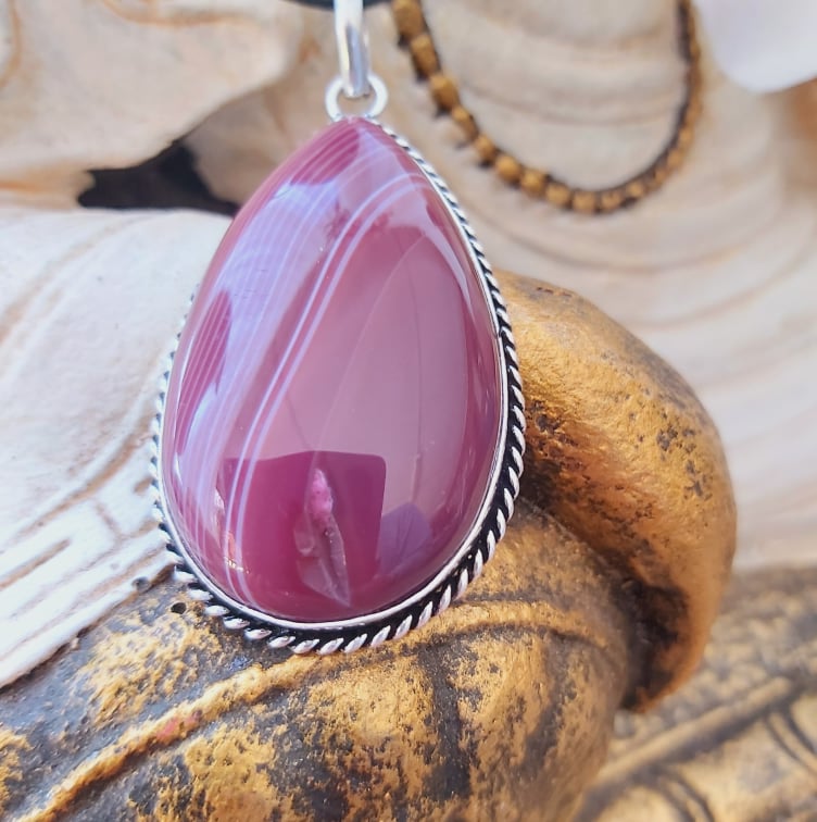 Agate Grounding & Protection Gemstone Pendant (E1915)