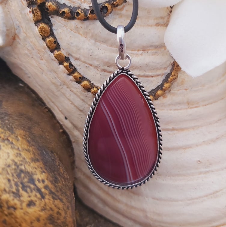 Agate Grounding & Protection Gemstone Pendant (E1915)