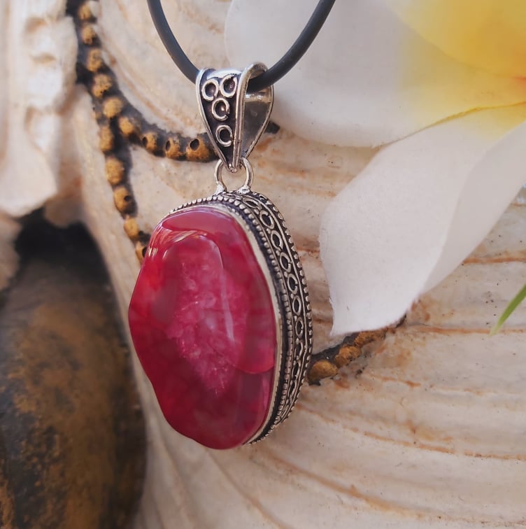 Agate Grounding & Protection Gemstone Pendant (E1920)