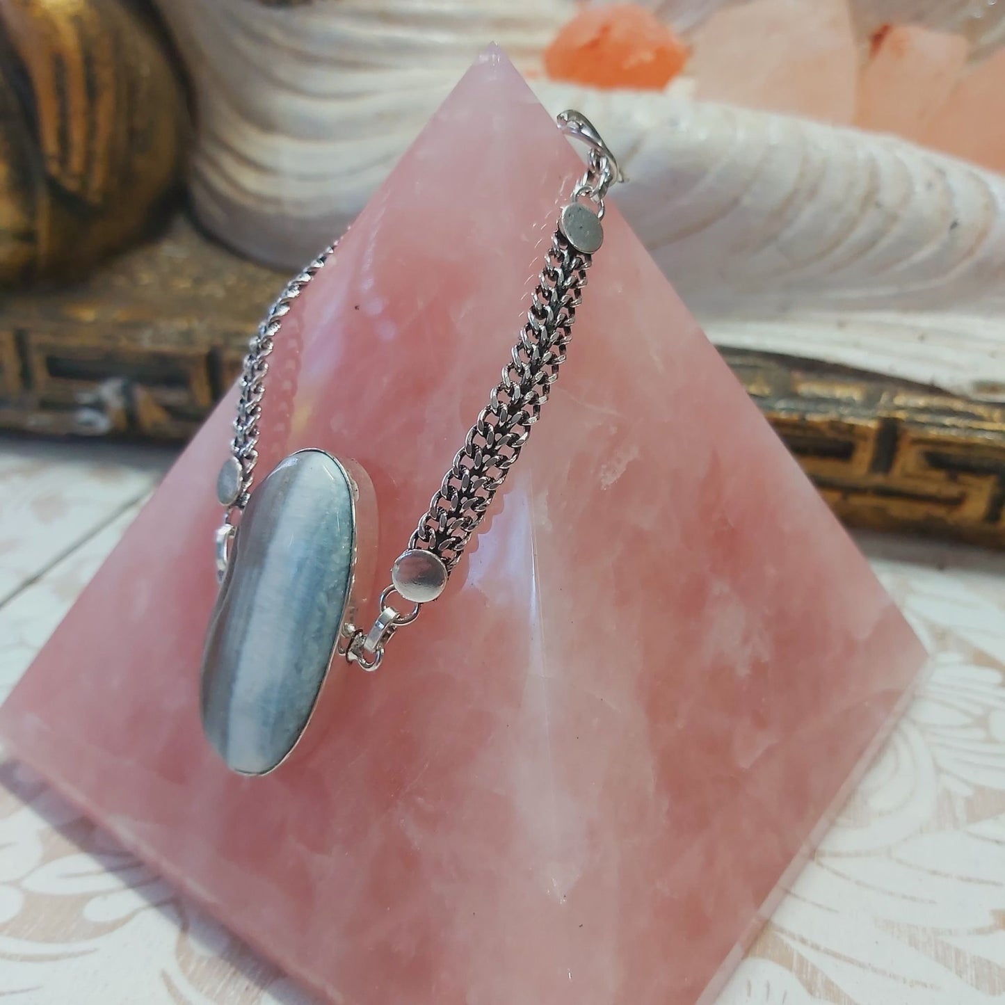 Angelic Owyhee Blue Opal Bracelet 17 cm (E2480)