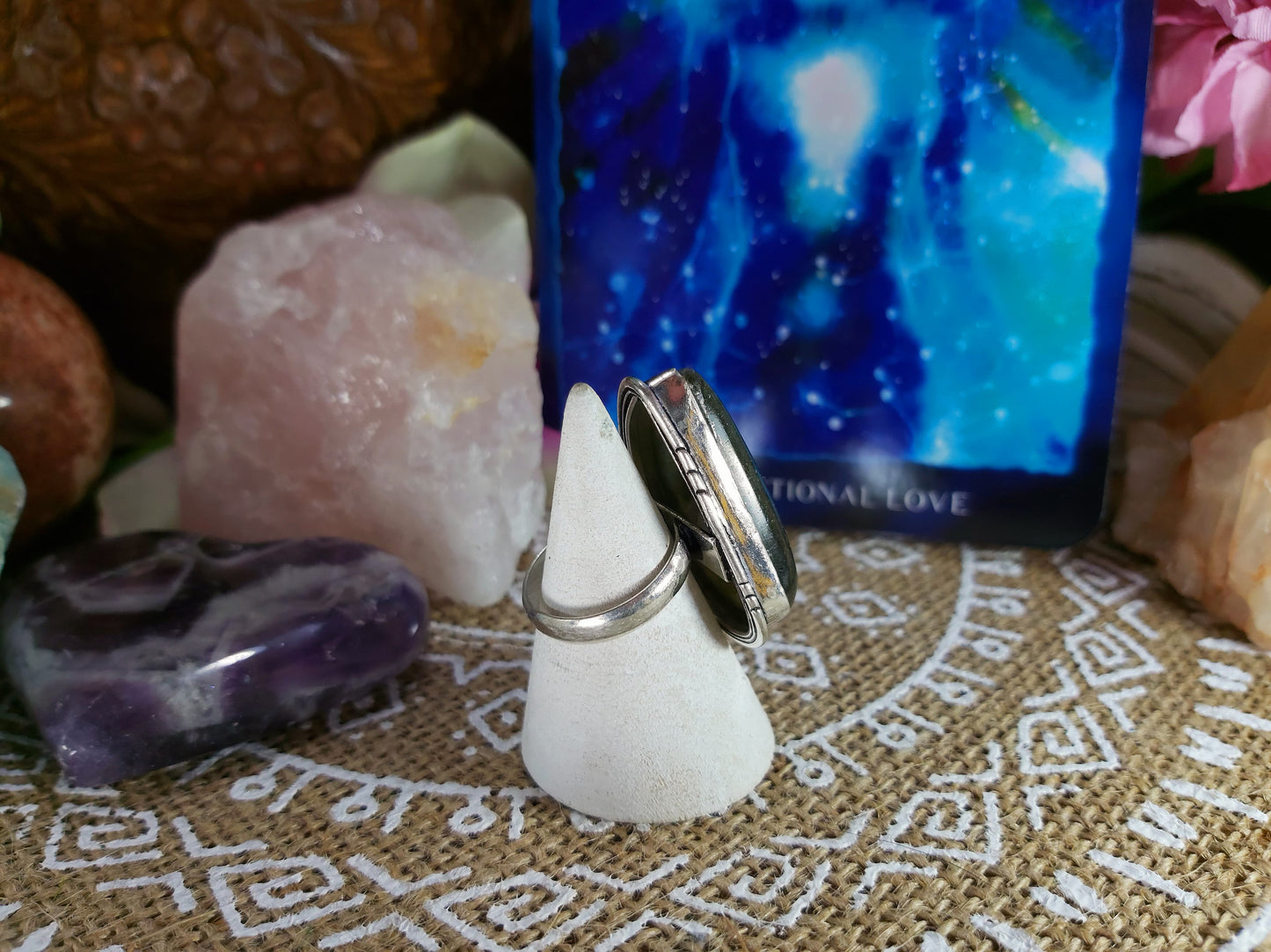 Labradorite Inner Spirit Ring Size US 6.5 (E308)