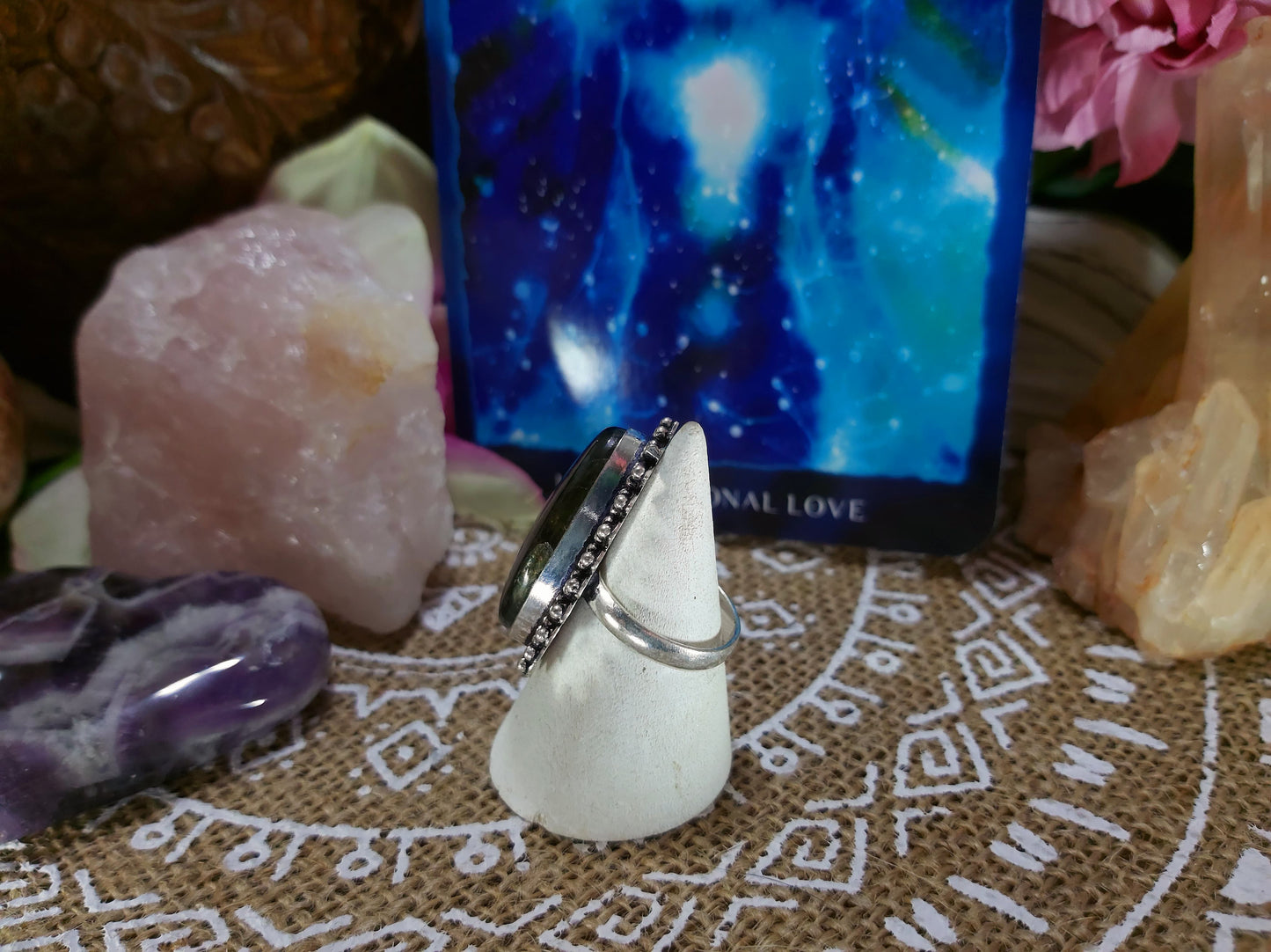 Labradorite Inner Spirit Ring Size US 8.5 (E310)