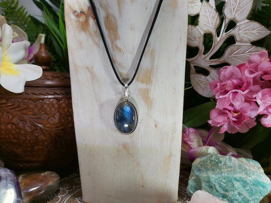Labradorite Psychic Protection Pendant (E553)