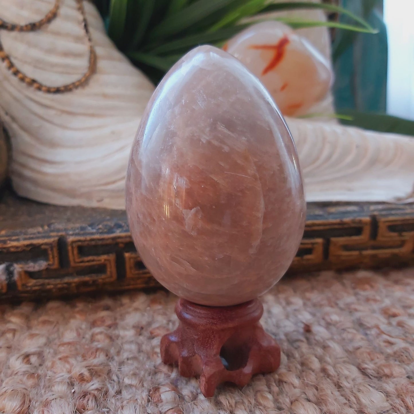 Peach Moonstone Crystal 315 gms (GEM149)