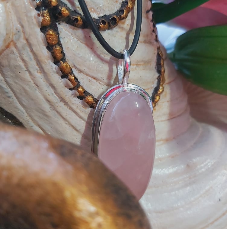 Rose Quartz True Love Gemstone Pendant (E2129)