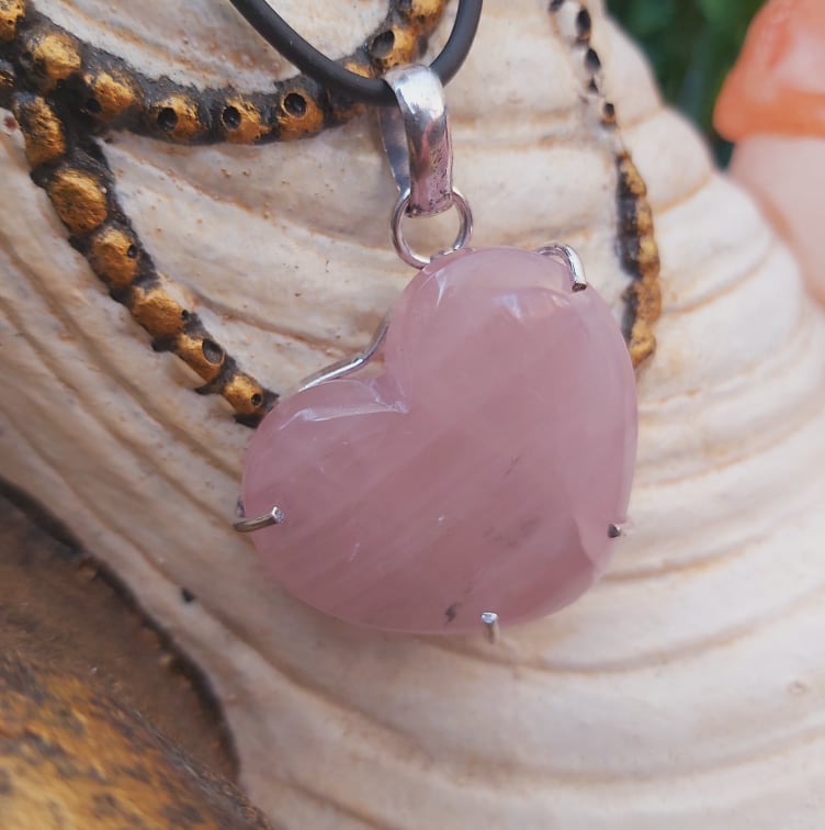 Rose Quartz True Love Gemstone Pendant (E2276)