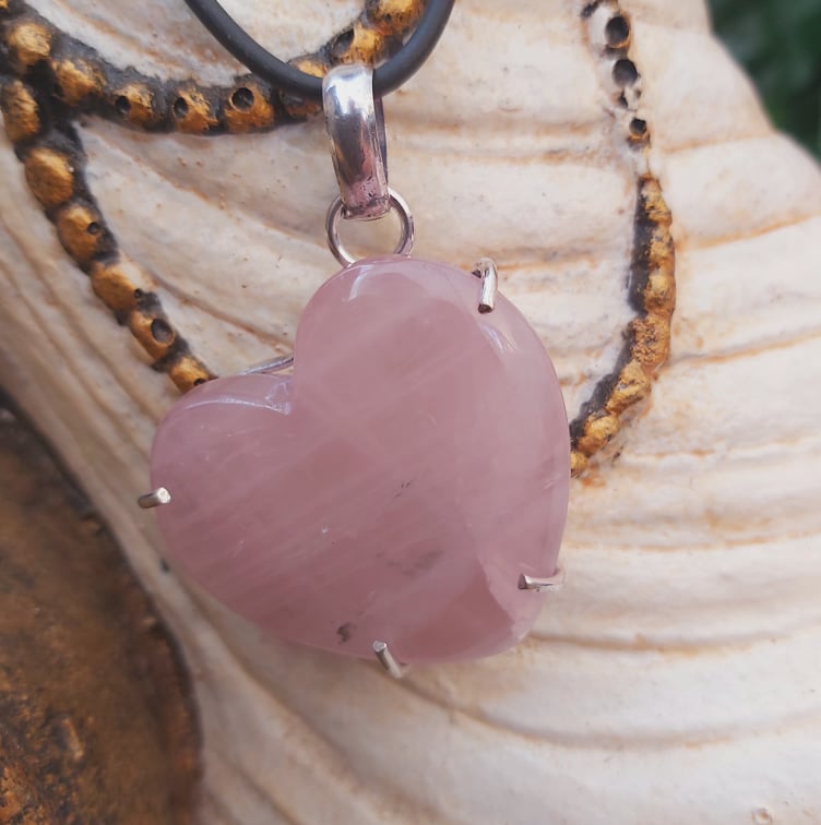 Rose Quartz True Love Gemstone Pendant (E2276)