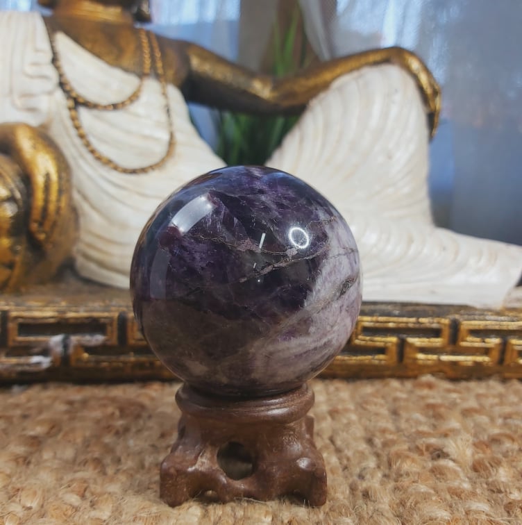 Chevron Amethyst Protection Goddess 349 gms (GEM203)